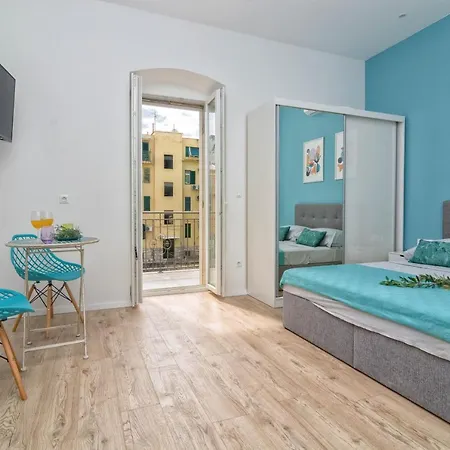 Apartament Little World